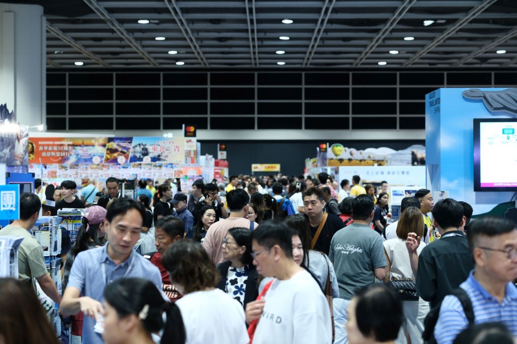 「香港旅遊博覽會」每年舉行兩次，每次也吸引大批市民入場。