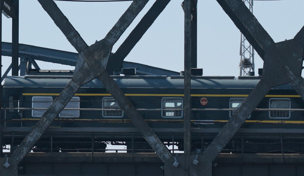 停運了六年的中朝國際客運列車今午恢復通行。中新社