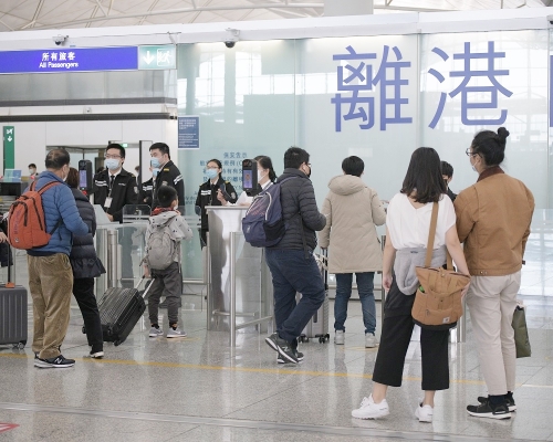 近年部分港人有計劃移民外國。資料圖片