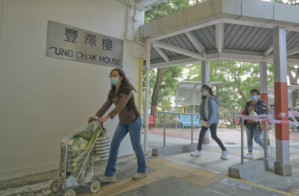 最近，彩雲邨豐澤樓一連5天發現4個污水樣本呈陽性，豐澤樓並無確診者，為什麼政府要去染污水呢？資料圖片