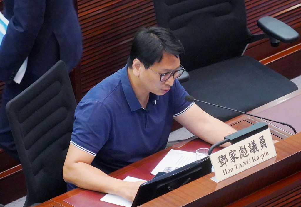 工聯會鄧家彪。