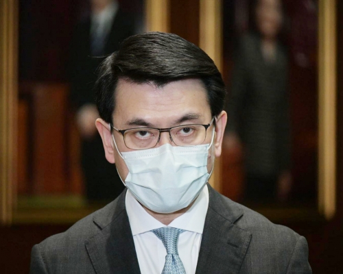 邱騰華指當局會徵詢商會意見，希望下周初可以實行計劃。
