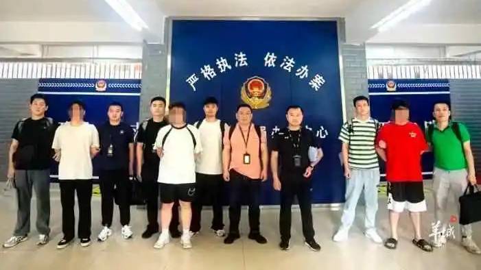 廣州警搗傳播淫穢物品集團抓47人。