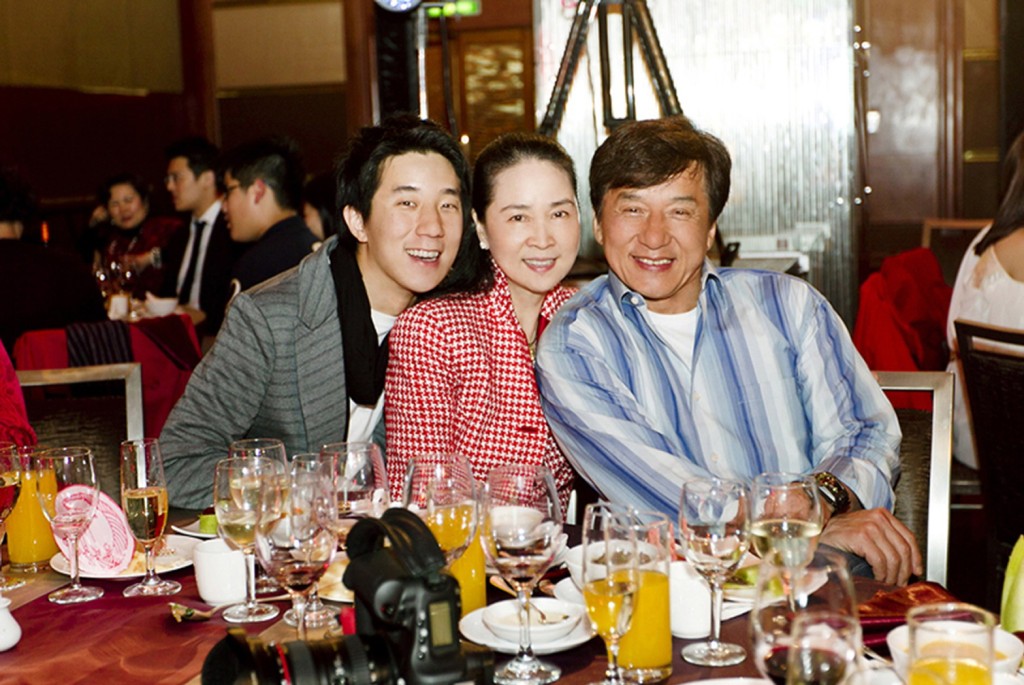 成龍與林鳳嬌育有一子。 成龍與林鳳嬌育有一子。