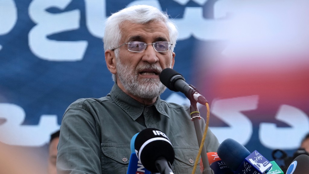 賈利利在德黑蘭的競選活動中發言。 美聯社