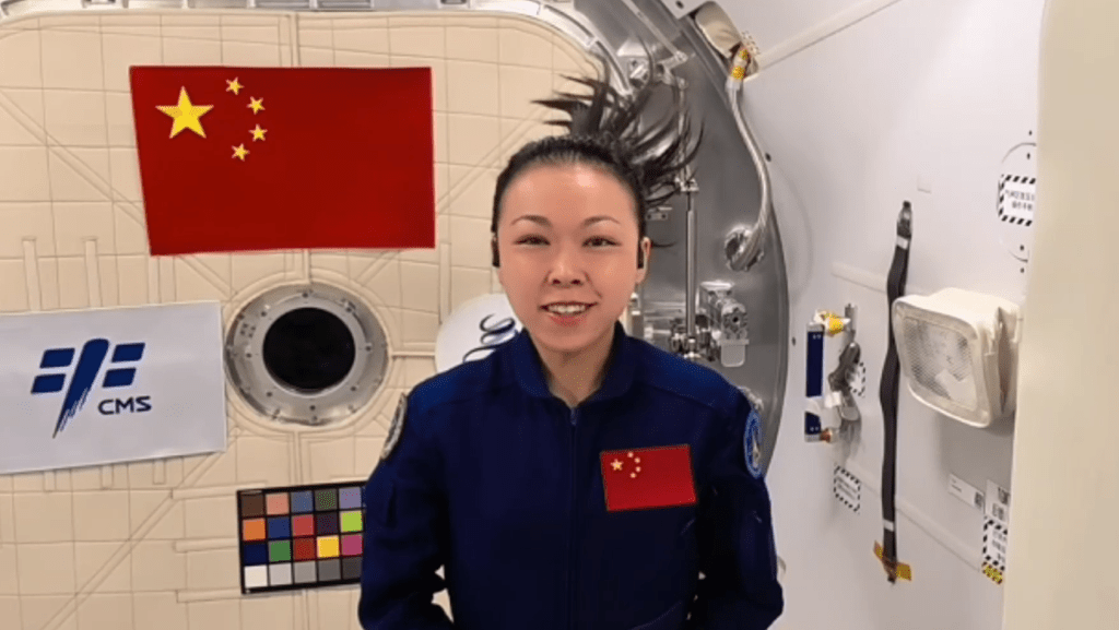 神舟二十三號︱黎家盈首度太空過中秋 發表短片祝港澳市民安居樂業、生活美滿