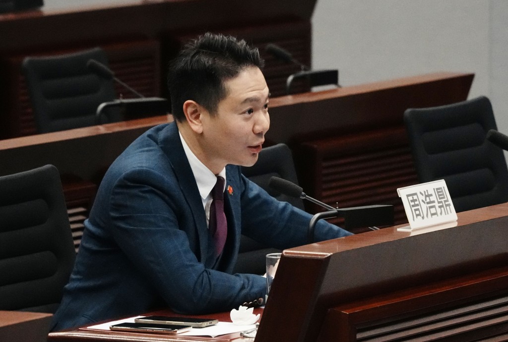 民建聯周浩鼎建議，在財政改善下加強社會福利。資料圖片