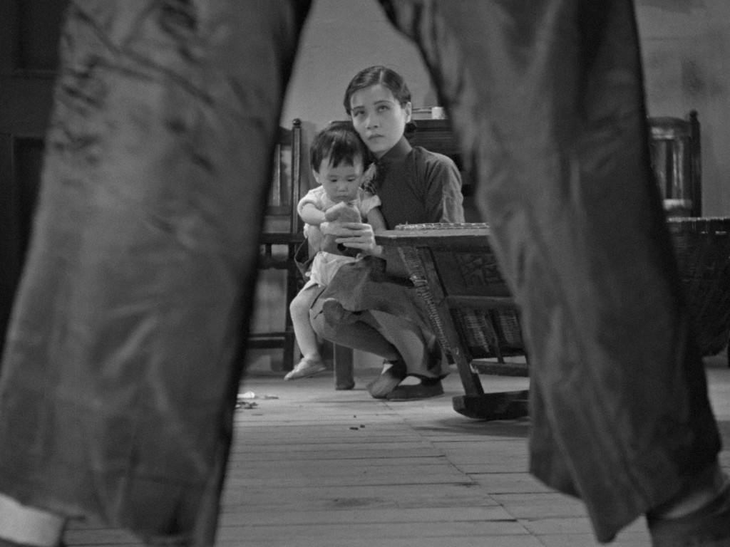 开幕电影《神女》由吴永刚执导。