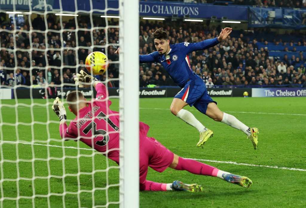 尼圖倒戈入波。路透社