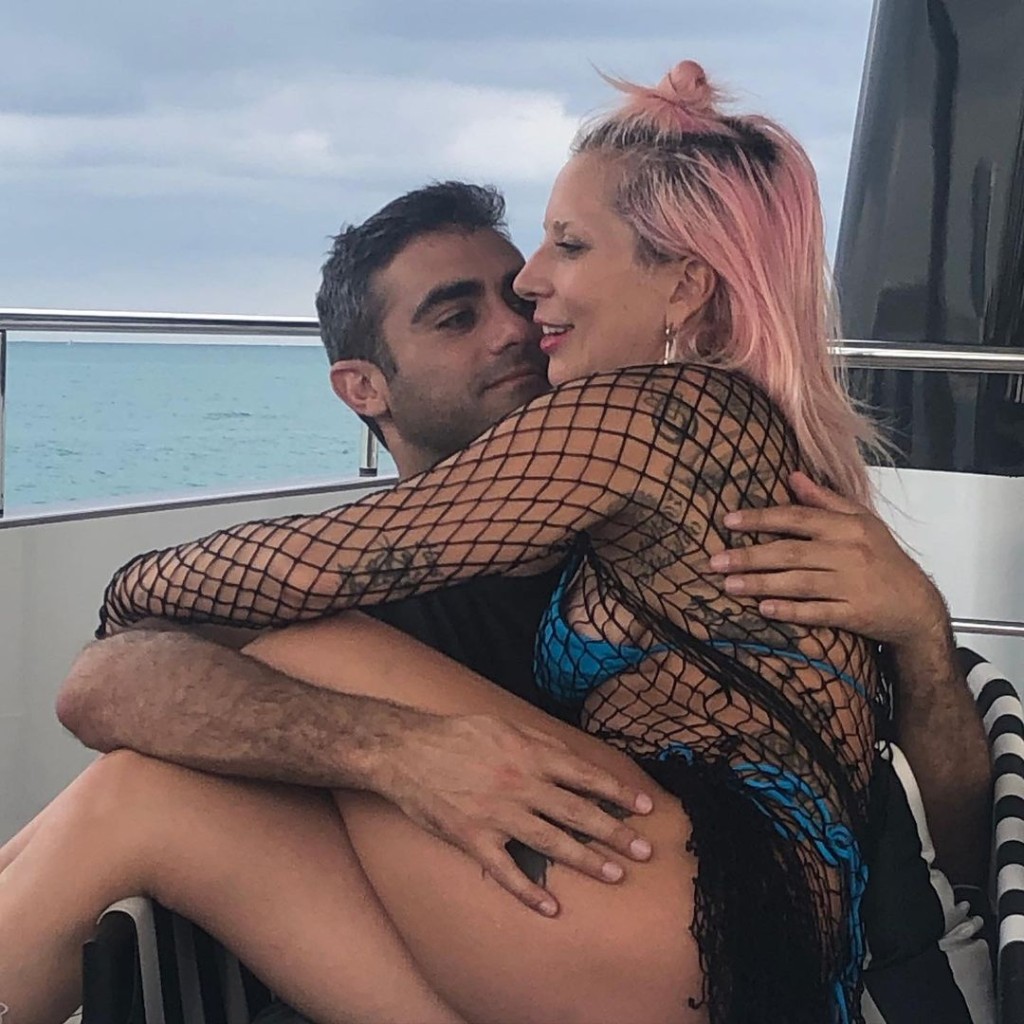 Gaga不時分享與男友Michael Polansky的合照放閃。