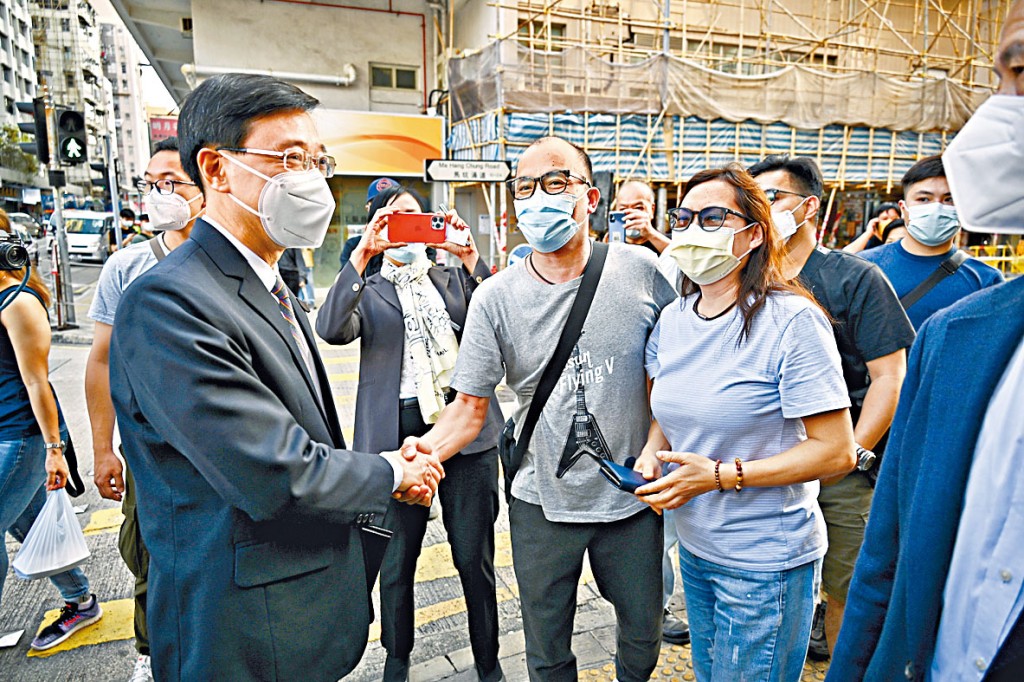 行政長官唯一參選人李家超,昨日繼續選舉工程。
