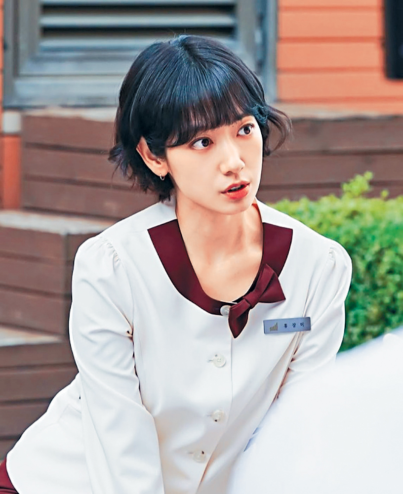 朴信惠新劇《臥底洪小姐》收視創佳績，惜此時爆出逃稅疑雲。