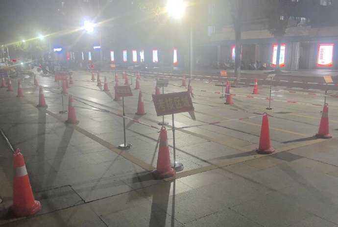 考核項目包括平穩起步、直角轉彎、S形繞彎、煞車停車等。Vista看天下