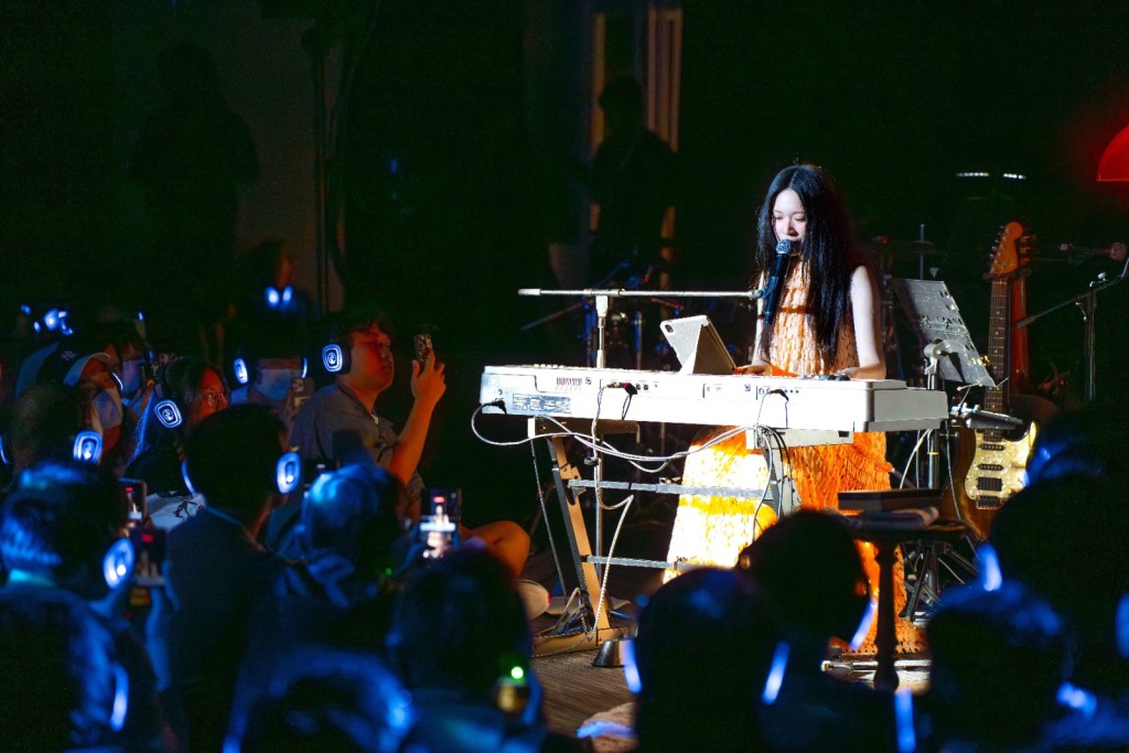 自彈自唱世一！