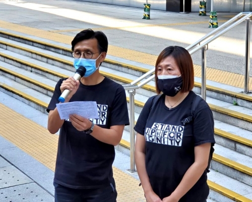 陳虹秀(右)。蕭文軒