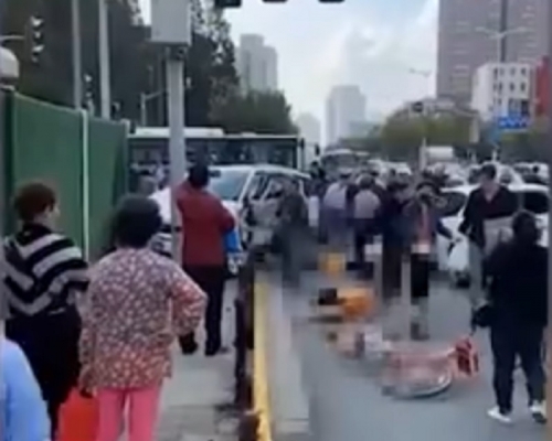 現場多人倒地。網上圖片