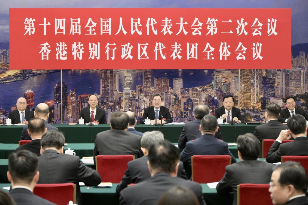 丁薛祥谈到23条立法，称中央政府完全支持、全力支持香港完成23条本地立法。苏正谦摄