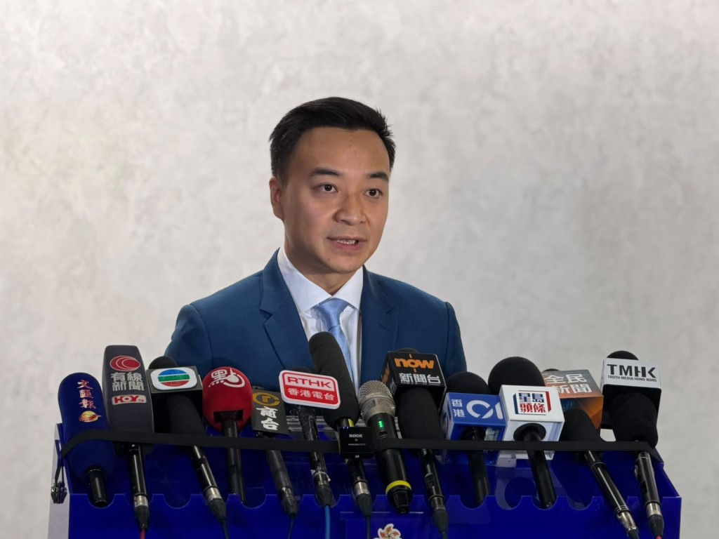 东九龙总区刑事总部高级警司洪毅交代案情。曾志恒摄 东九龙总区刑事总部高级警司洪毅交代案情。曾志恒摄