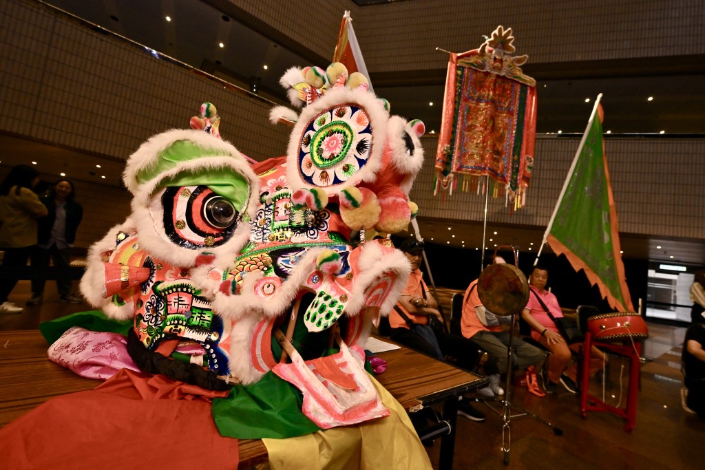 舞麒麟是香港非遺清單項目之一。 舞麒麟是香港非遺清單項目之一。
