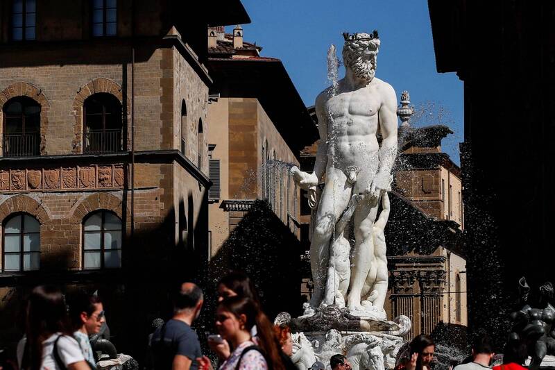 佛羅倫斯領主廣場的海神噴泉雕像，是文藝復興時期名作。路透社