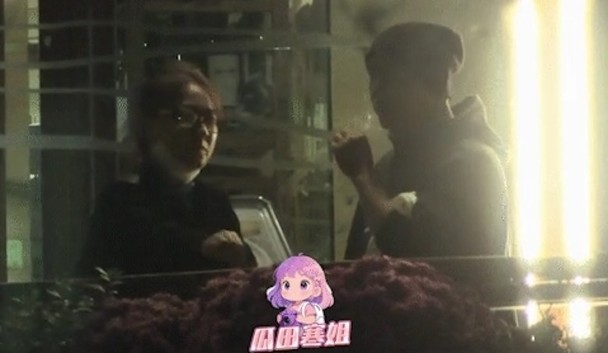 張茜亦如法炮製，被網民斥張衞健夫婦缺乏公德心。（微博圖片）