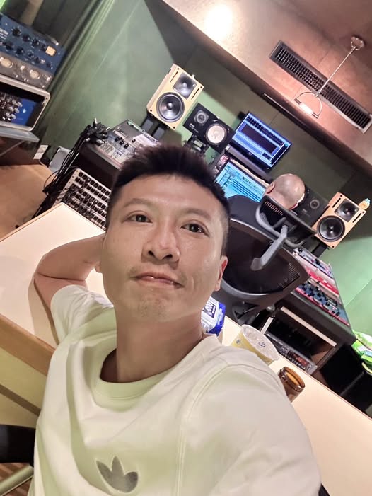 最後藉由勒戒才擺脫毒品控制,重新返回演藝圈活動。 最後藉由勒戒才擺脫毒品控制,重新返回演藝圈活動。