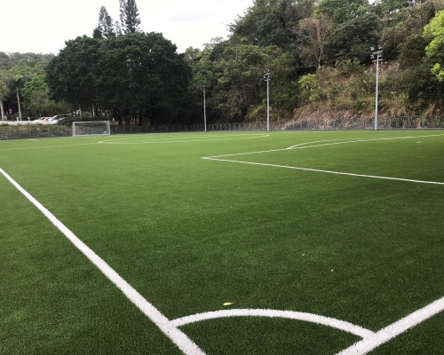 全港首個公眾第4代人造草運動場正式落成和使用。