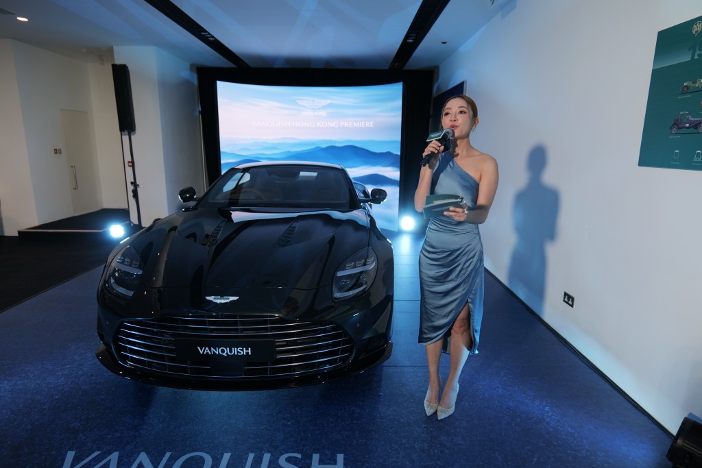 全新旗艦超跑Aston Martin Vanquish在品牌跑馬地專店發表。