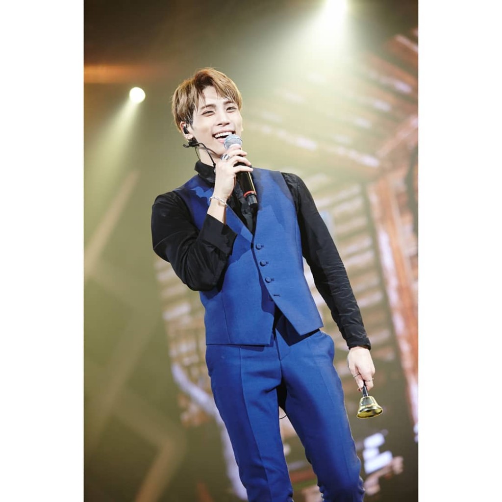 SHINee的官方平台都貼上鐘鉉在台上開心的笑臉照。(ig圖片)