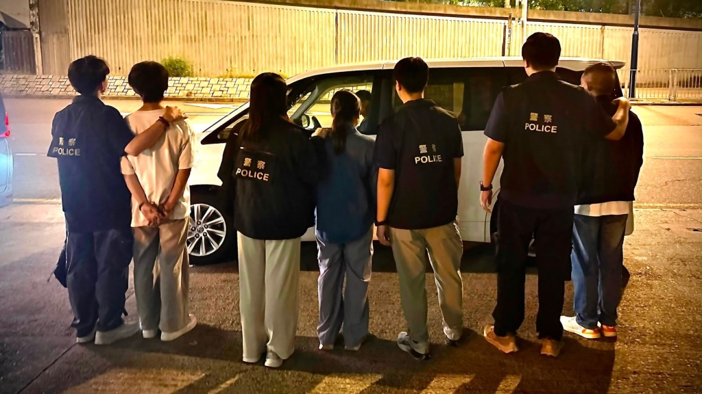 警破天水围公屋制毒场拘3男女 检依托咪酯原料及烟弹
