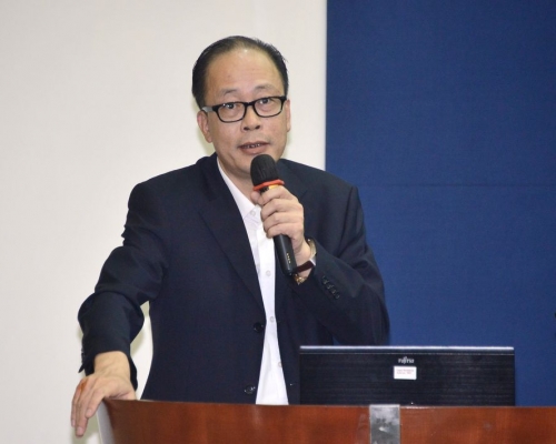 周小松歡迎政府願意修改舊方案和提出新建議，但表明不接受下調僱員可申領的補償上限至7萬元。資料圖片