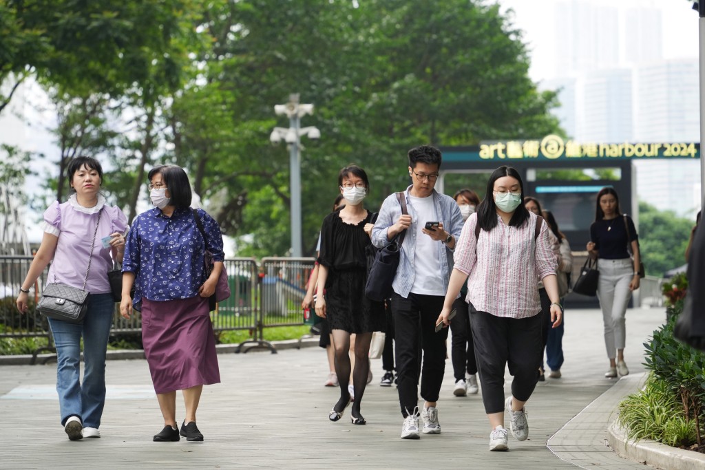 楊何蓓茵認為不同部門情況各異，難以一概而論何時啟動第二級調查機制。資料圖片