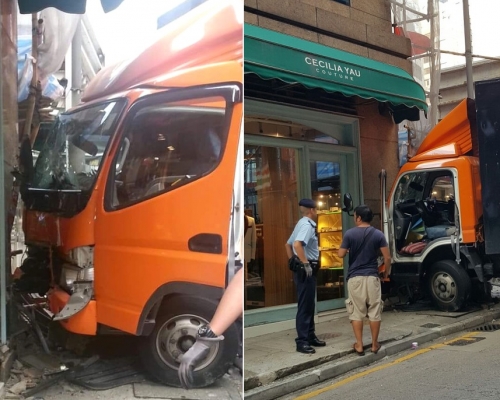 車頭損毀嚴重。網圖