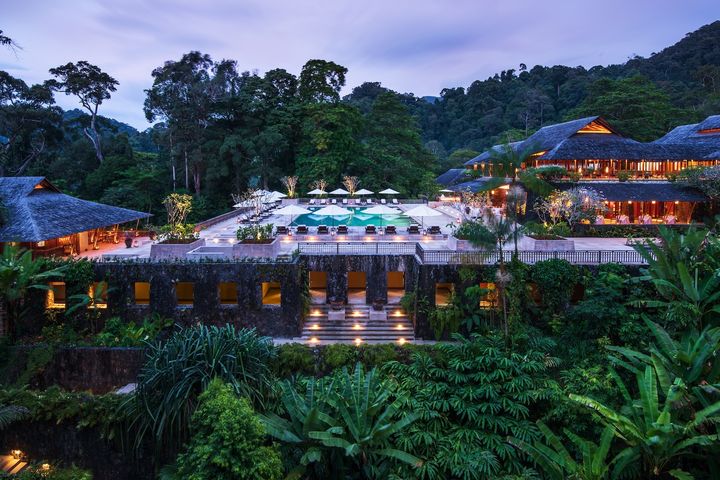 旅客在The Datai Langkawi等浮罗交怡住宿设施逗留至第四天，并在检测呈阴性者，翌日即可前往马来西亚其他地方游玩。