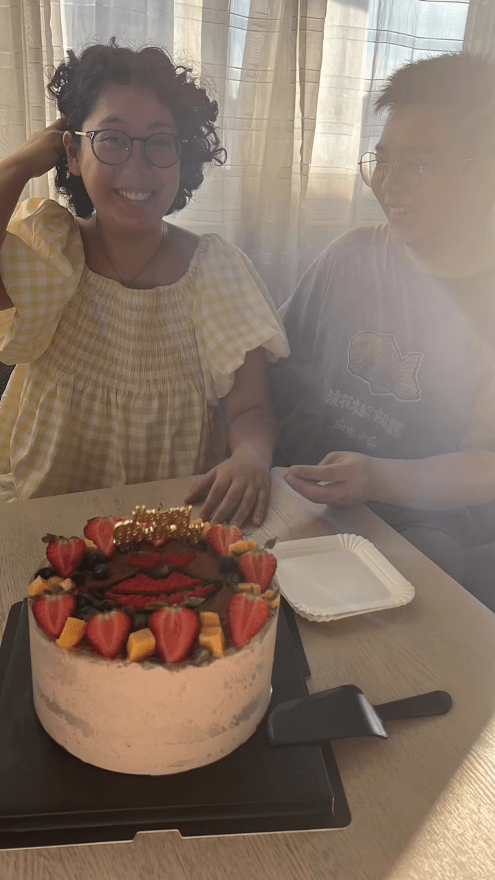 利愛安（左）6月底跟「My Honey」甜蜜慶生。