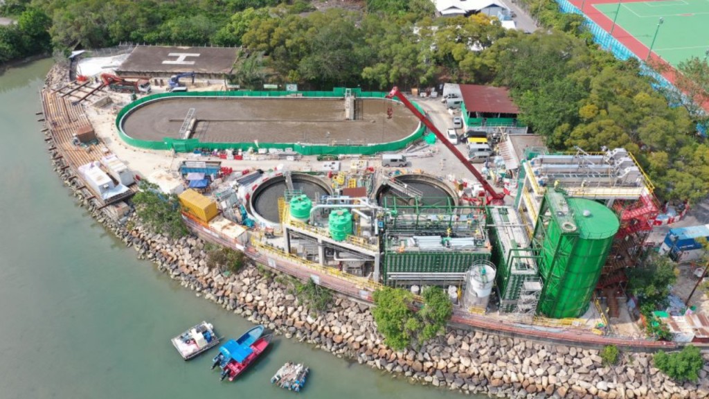 沙頭角污水廠工傷｜18歲傷者為救工友致半癱 父親每日照顧復康無期生活徬徨