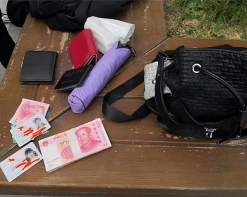 国庆期间武当山景区遗失物品事件频发，所幸都被警员及时找回。 网图