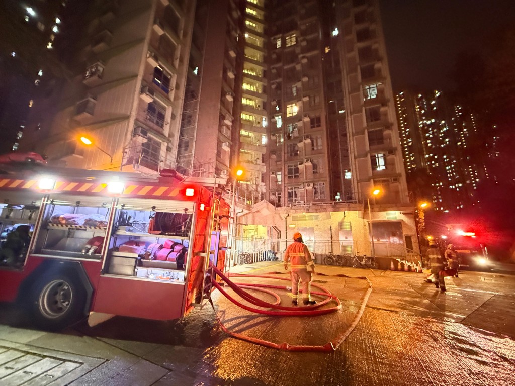 消防到場將火救熄。