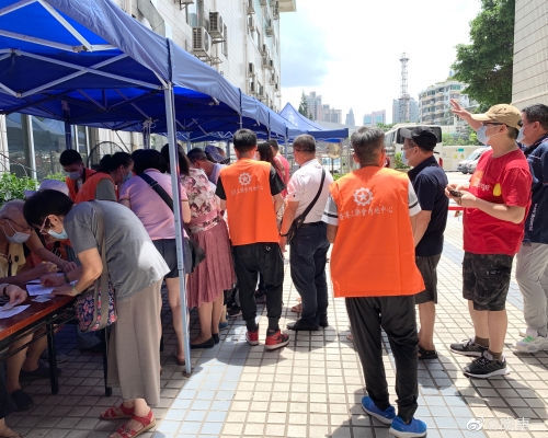 廣州港人接種疫苗。網上圖片