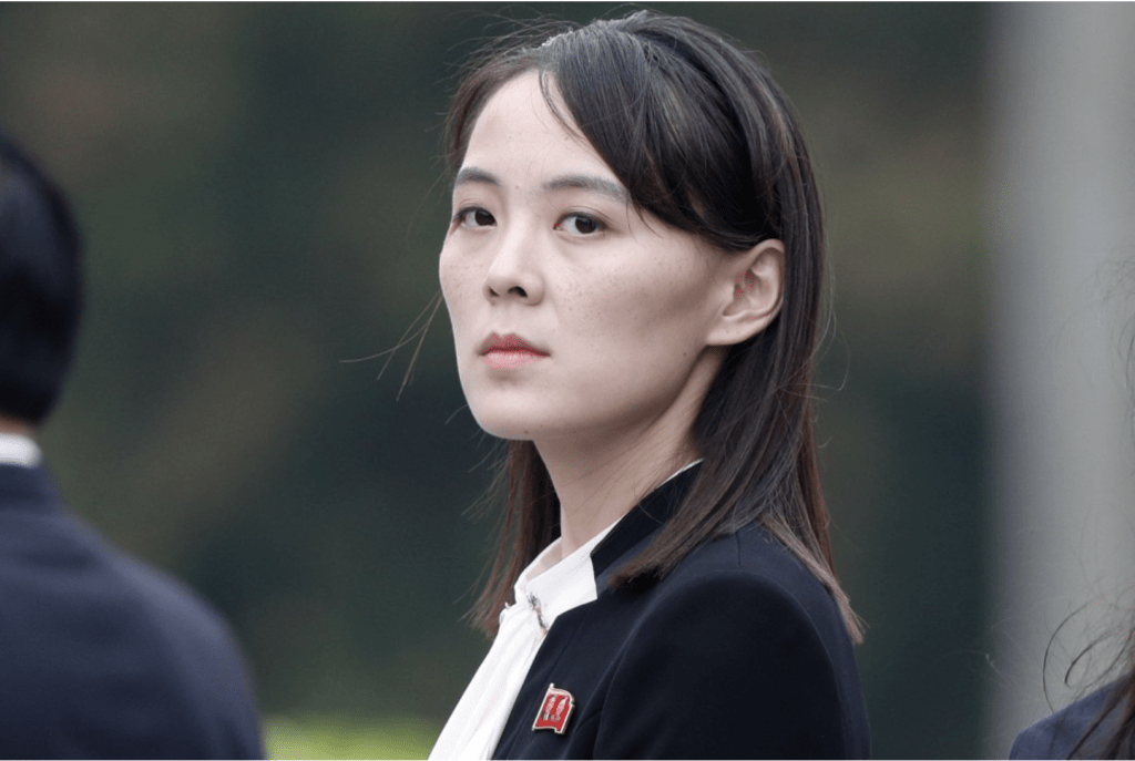 金與正聲稱,導彈可在低空利用人工智能技術改變飛行軌道,形容這意味着「沒有辦法避開這種攻擊」。法新社 金與正聲稱,導彈可在低空利用人工智能技術改變飛行軌道,形容這意味着「沒有辦法避開這種攻擊」。法新社