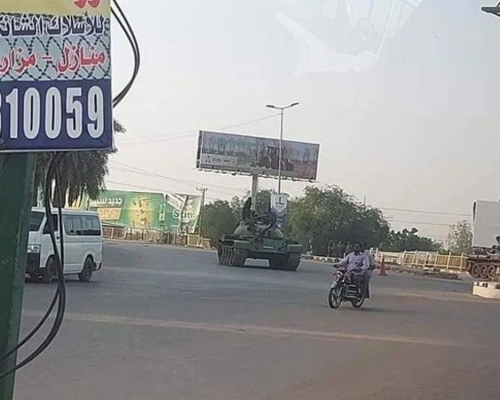 蘇丹首都喀土穆出現坦克。網圖