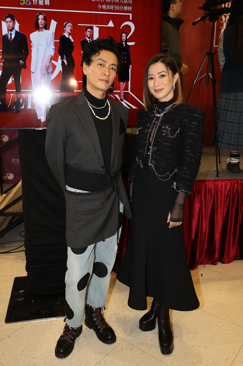 佘詩曼、黃宗澤與觀眾一起欣賞兩小時大結局。 佘詩曼、黃宗澤與觀眾一起欣賞兩小時大結局。