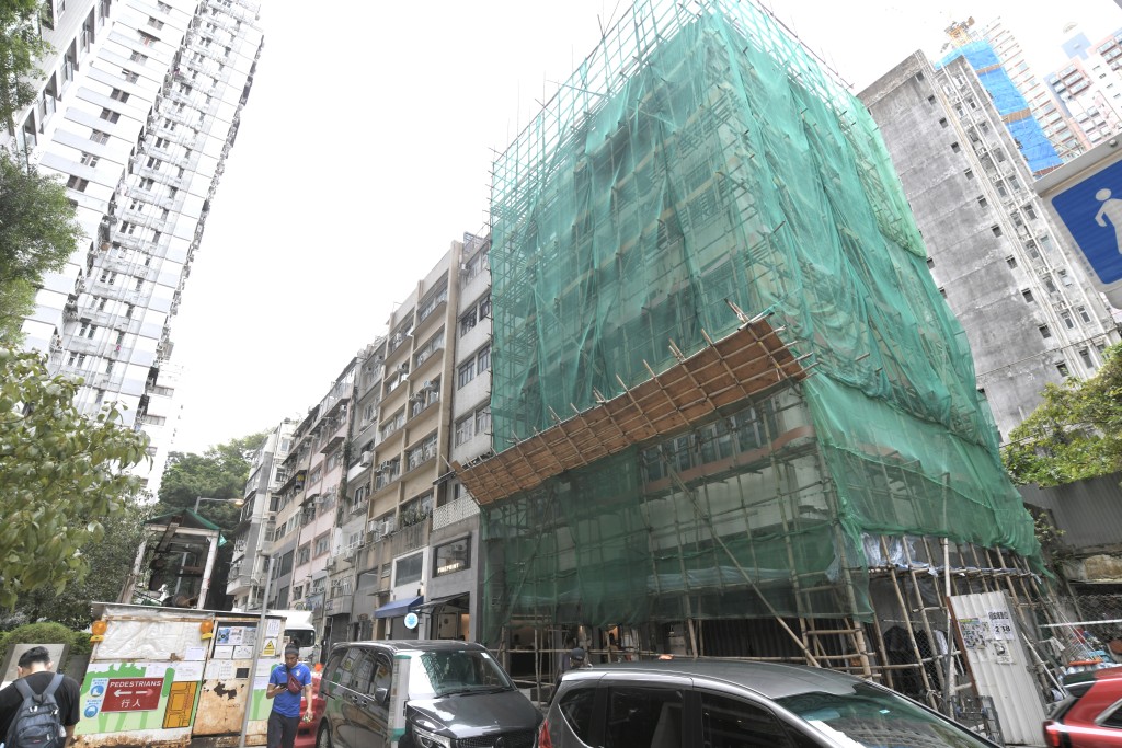 何珮玲強調,當局希望計劃可幫助推動重建,故會改契予發展商。資料圖片 何珮玲強調,當局希望計劃可幫助推動重建,故會改契予發展商。資料圖片