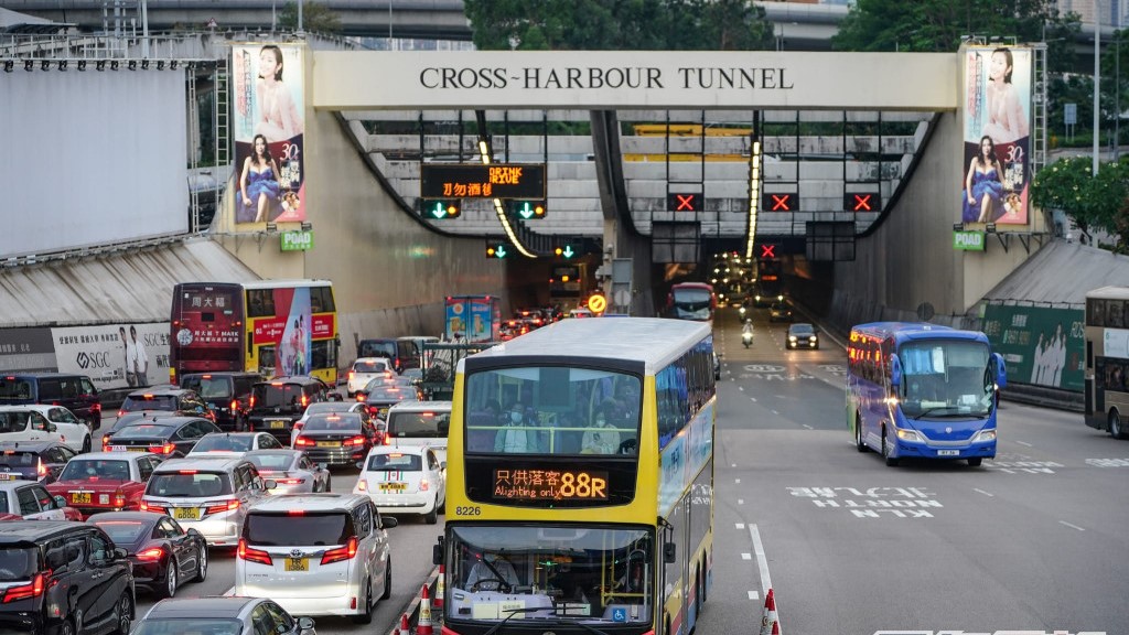城巴新巴表示歡迎，將有助旗下逾70條西隧路線減低隧道費開支。資料圖片