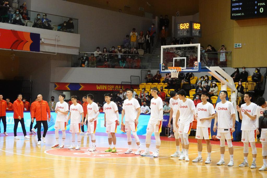 周四晚（23日）FIBA男子篮球世界杯亚大区外围赛，国家队以71：59挫哈萨克。资料图片