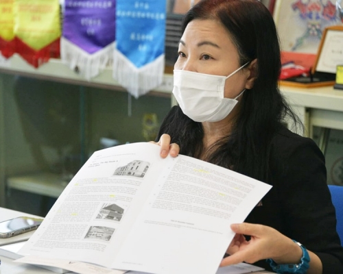 資深英文科老師鄧美儀指今年閱讀卷問題算比較貼地,文章提及許多考生都有去過的大館。