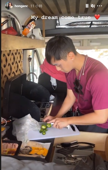 決定租露營車周圍遊。