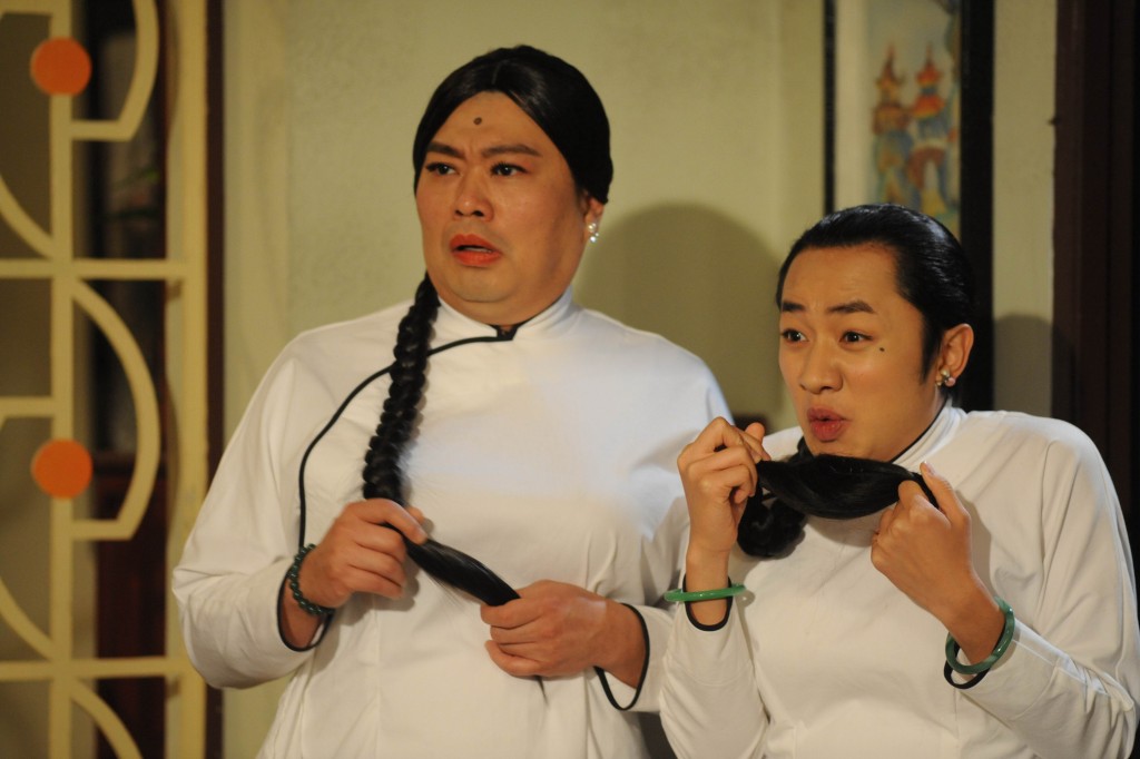 王祖藍、阮兆祥及李思捷於劇中幫手查不同案件。