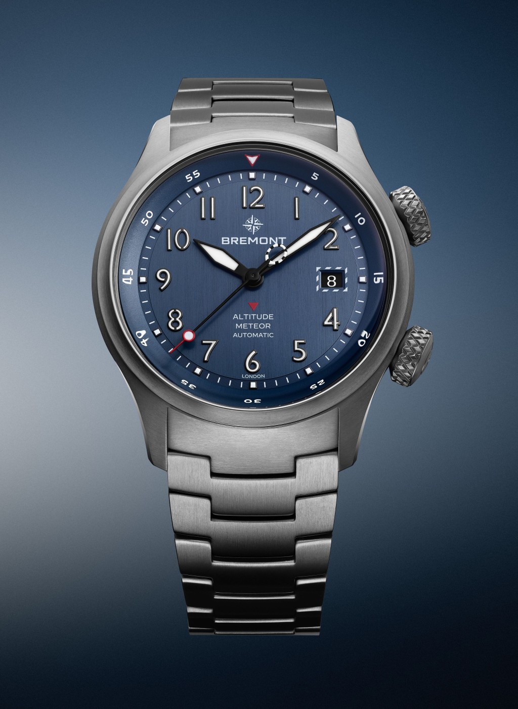Bremont Altitude Air Force Blue Capsule Collection - Altitude MB Meteor,錶殼:42mm 鈦金屬 / 機芯:BB14-AH自動 / 售價: 4,950英鎊(金屬錶鏈)、 4,600英鎊(皮革或NATO錶帶)。 Bremont Altitude Air Force Blue Capsule Collection - Altitude MB Meteor,錶殼:42mm 鈦金屬 / 機芯:BB14-AH自動 / 售價: 4,950英鎊(金屬錶鏈)、 4,600英鎊(皮革或NATO錶帶)。