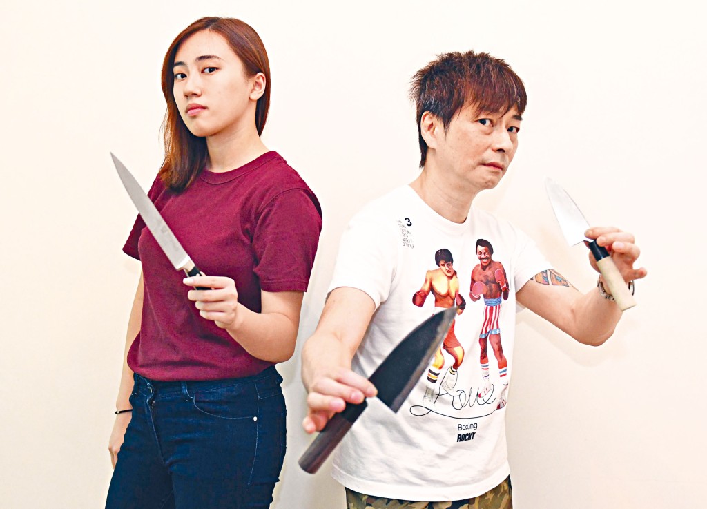 劉志遠（右）是研究刀具和廚藝愛好者，文毅施在其身上獲益良多。